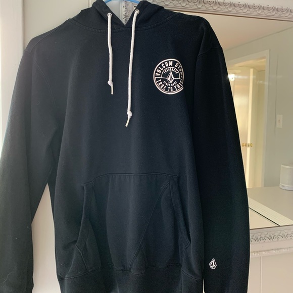 Volcom sweater